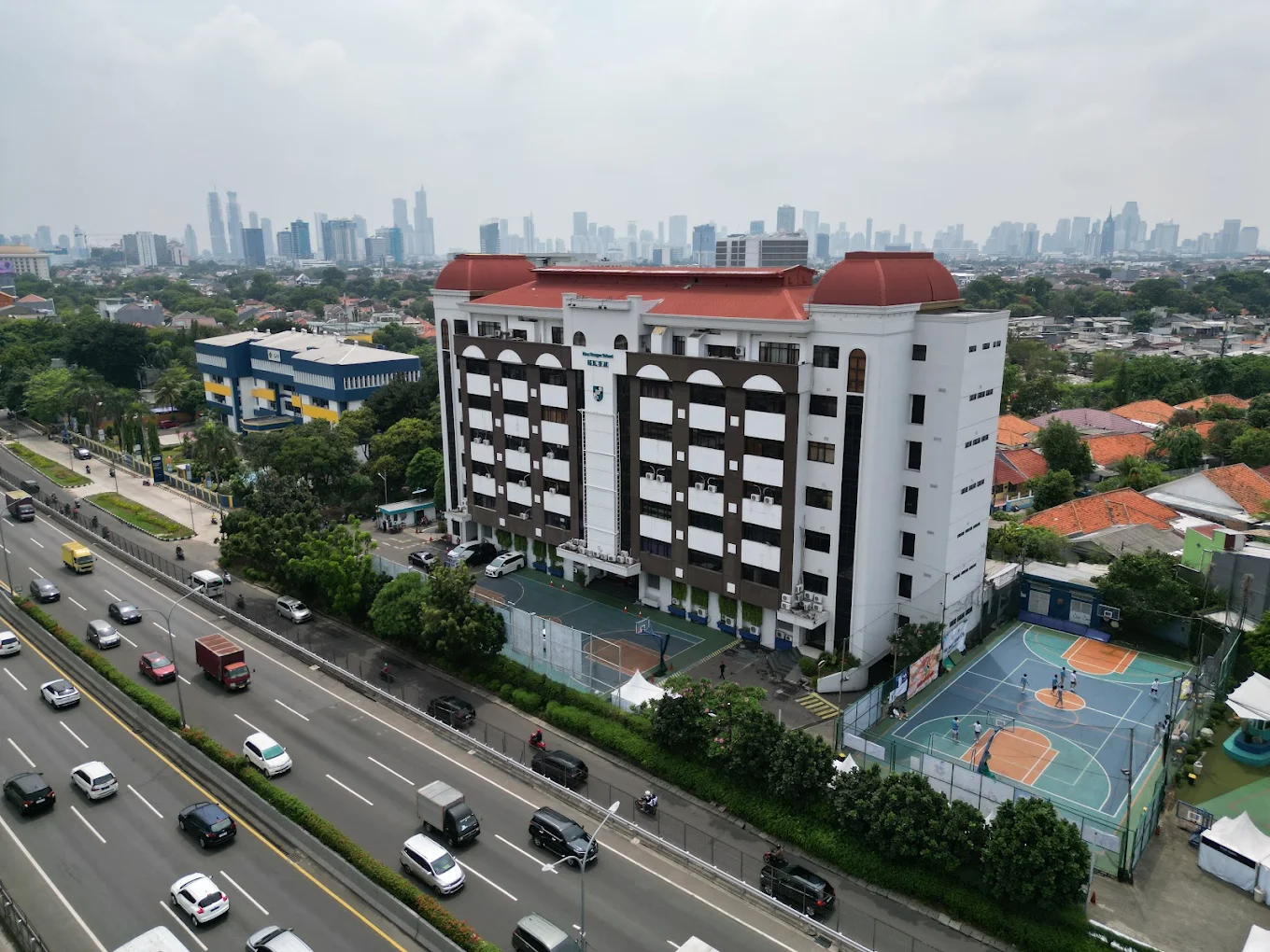 Foto Bina Bangsa School Kebon Jeruk Secondary
