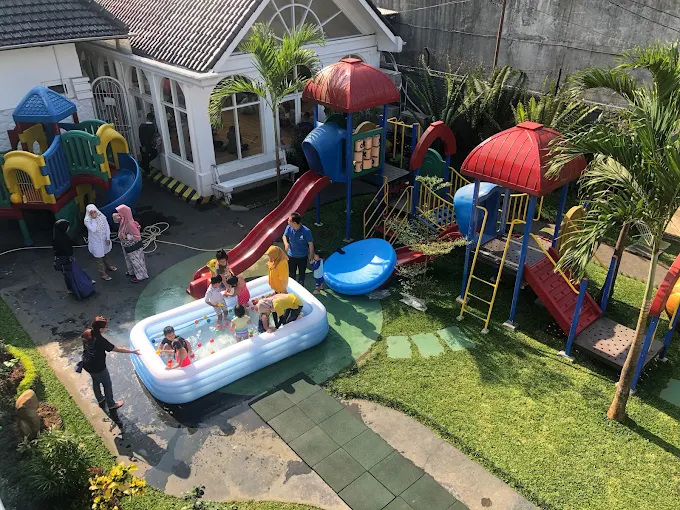 Foto KiddieLand Montessori Preschool & Kindergarten Bogor